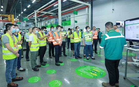 Schneider Electric은 새로운 갤럭시 VXL UPS를 공개하여 메가 와트 규모의 혁신을 이끌고 있습니다.